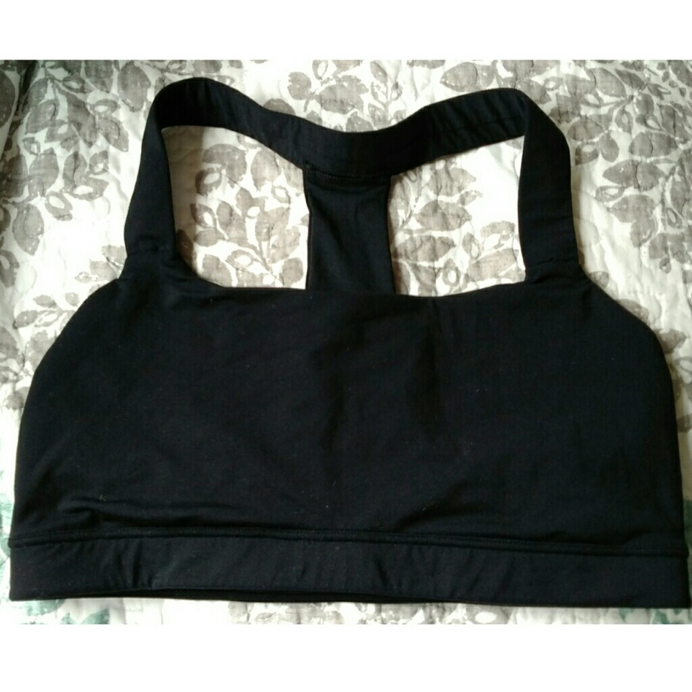 GapFit Sports Bra